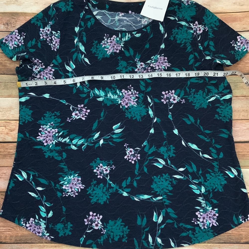 NWT Croft & Barrow Floral Tee - Picture 2 of 6